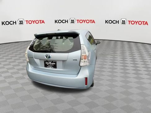 Used 2013 Toyota Prius V Three image 8
