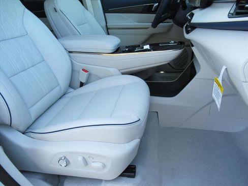 New 2026 Buick Enclave Avenir image 10