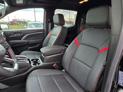 Used 2026 Chevrolet Colorado Z71 w/ Technology Package image 11