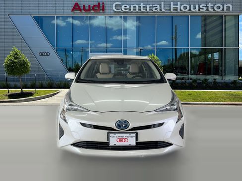 Used 2018 Toyota Prius Four image 6