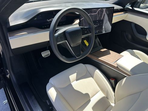 Used 2024 Tesla Model S image 19