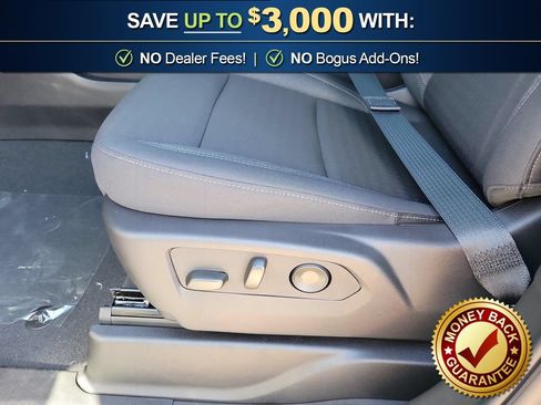 Used 2026 Chevrolet Suburban LS RWD image 16