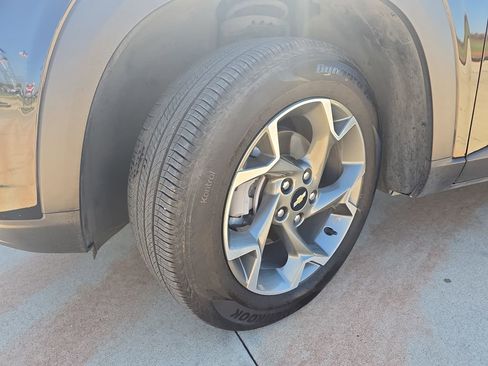 Used 2025 Chevrolet Trax LT w/ LT Convenience Package image 33