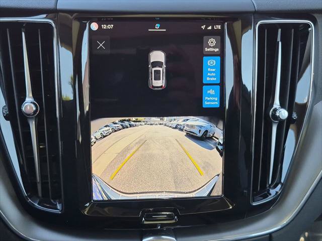 Used 2025 Volvo XC60 B5 Core w/ Protection Package Premier AWD/4WD image 19