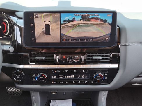 New 2026 Nissan Pathfinder Platinum FWD image 9