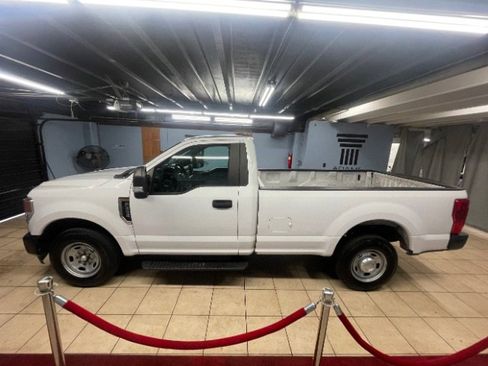Used 2020 Ford F250 XL w/ Power Equipment Group image 2