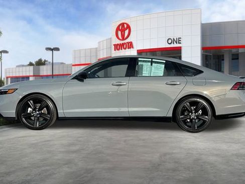 Used 2025 Honda Accord Sport image 8