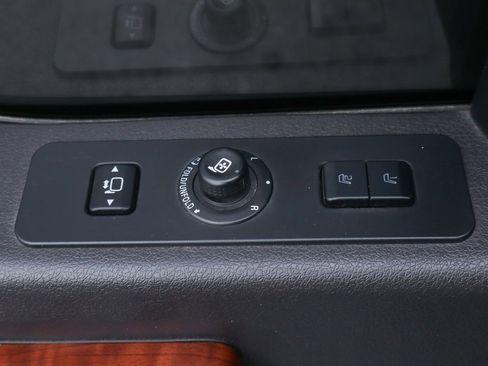 Used 2016 Ford F350 King Ranch w/ King Ranch w/Chrome Package image 18