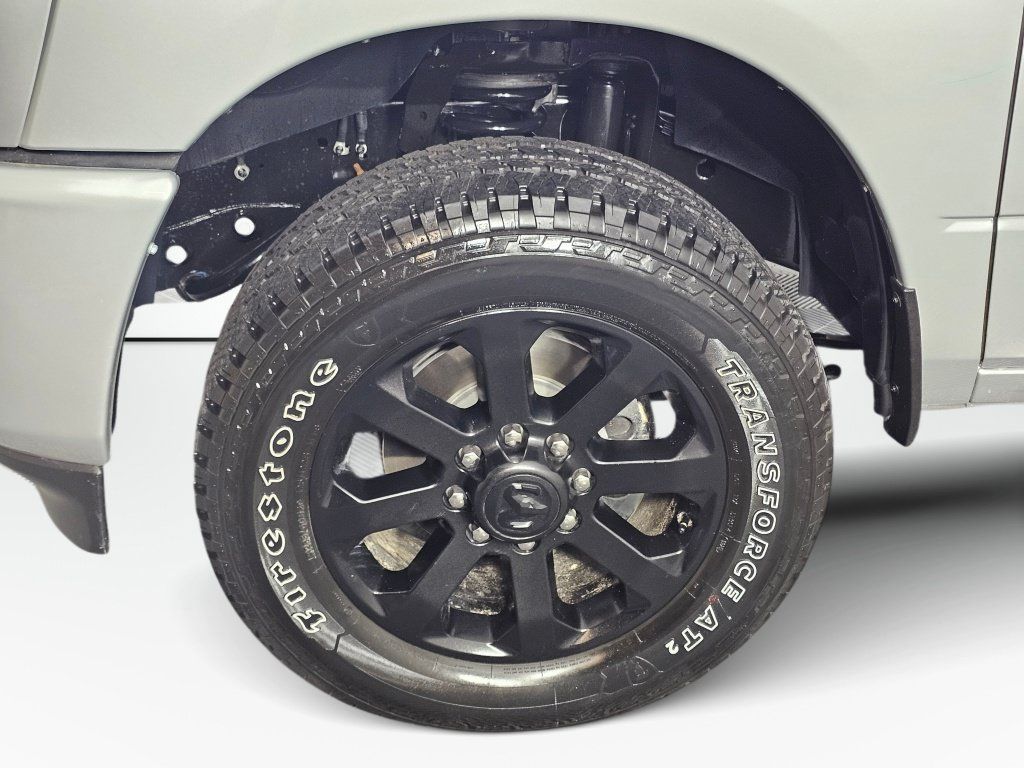 New 2026 RAM 3500 Big Horn AWD/4WD image 12