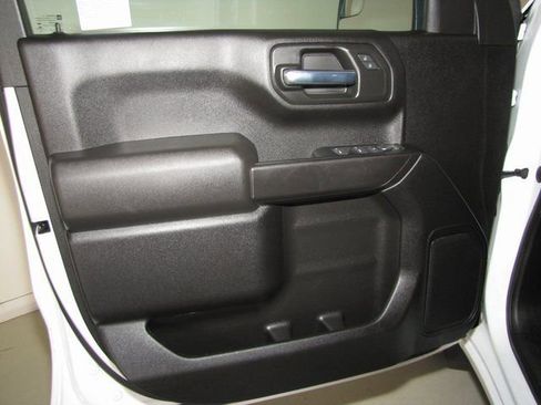 Used 2023 GMC Sierra 1500 Pro w/ Graphite Edition image 9