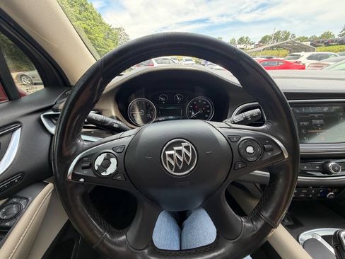 Used 2019 Buick Enclave Premium w/ Experience Buick Package FWD image 33