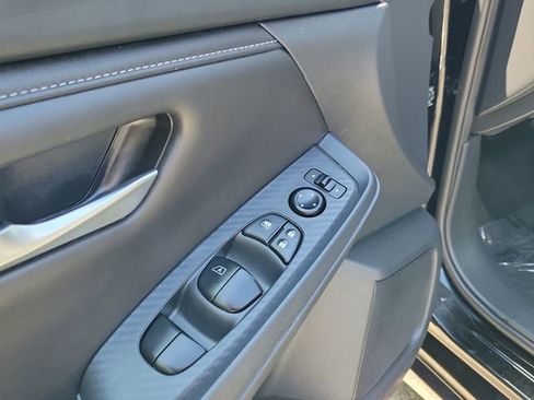 Used 2024 Nissan Sentra SV FWD image 9