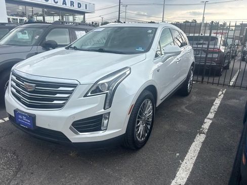 Used 2018 Cadillac XT5 Luxury w/ Driver Awareness Package AWD/4WD image 3