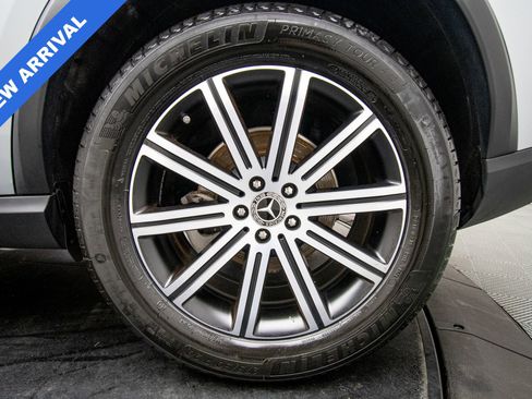 Used 2024 Mercedes-Benz GLE 350 4MATIC w/ Winter Package image 33