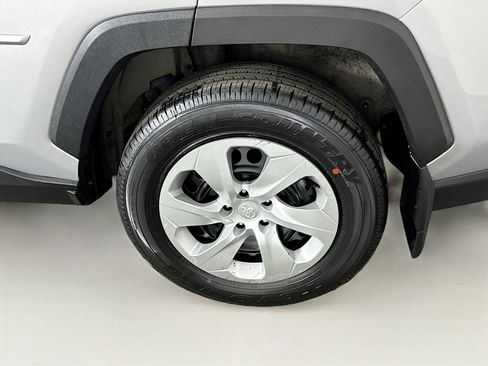 Used 2023 Toyota RAV4 LE FWD image 18