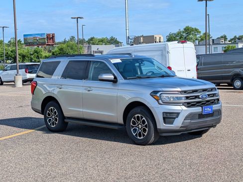 Certified 2024 Ford Expedition XLT AWD/4WD image 10