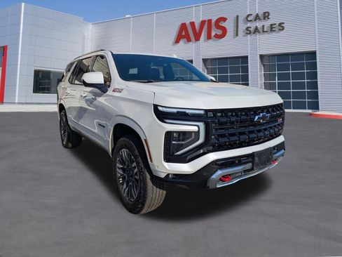 Used 2025 Chevrolet Tahoe Z71 AWD/4WD image 3