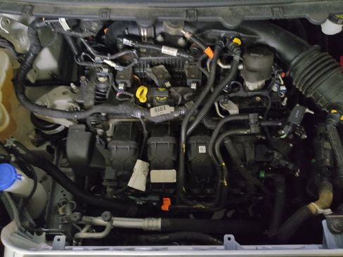 Used 2020 Ford Edge Titanium w/ Equipment Group 301A AWD/4WD image 30