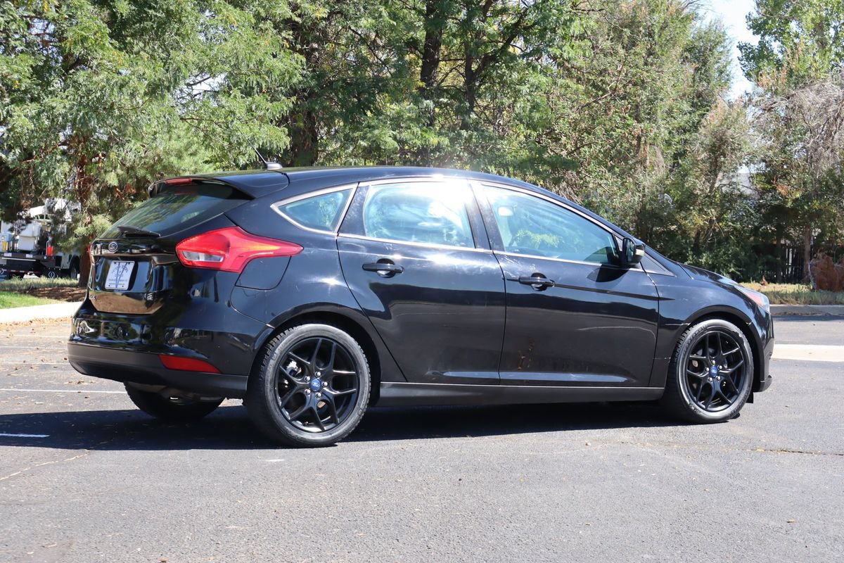 Used 2016 Ford Focus SE w/ Equipment Group 201A FWD image 5