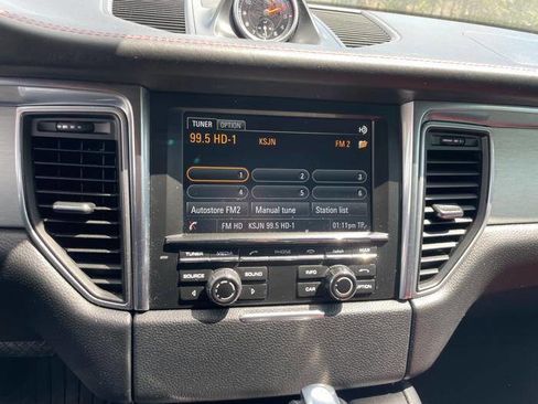 Used 2015 Porsche Macan S AWD/4WD image 35