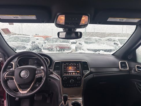 Used 2017 Jeep Grand Cherokee Limited w/ Trailer Tow Group IV image 28