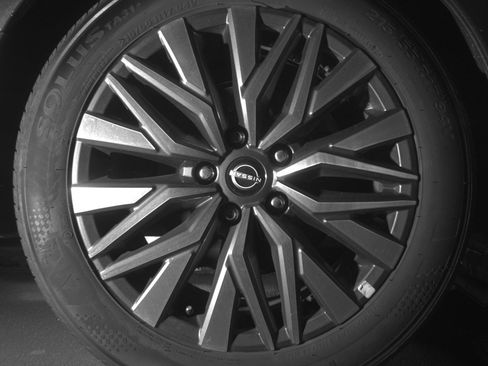 Used 2025 Nissan Altima 2.5 SV image 15