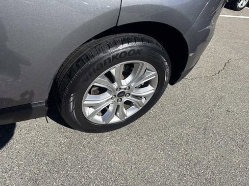 Used 2023 Ford Edge Titanium image 16