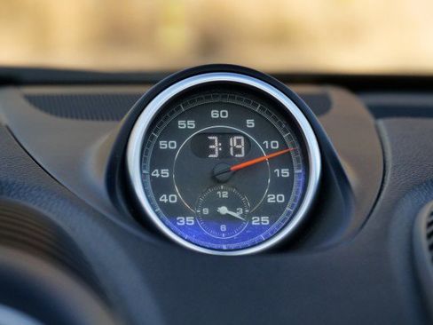 Used 2018 Porsche 718 Boxster S image 16