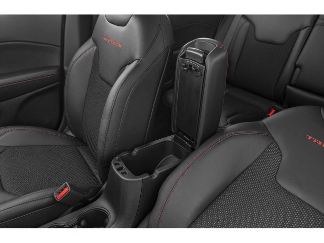 Used 2018 Jeep Compass Trailhawk w/ Leather Interior Group AWD/4WD image 9