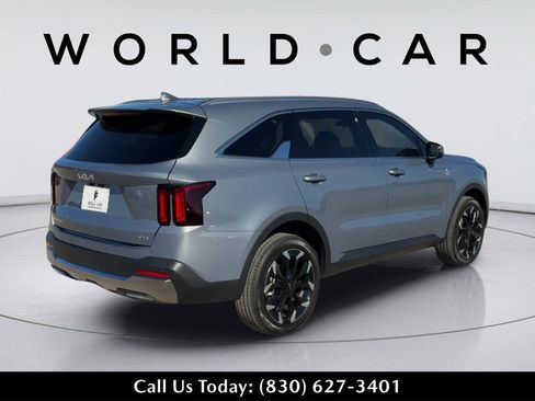 Used 2025 Kia Sorento EX image 8