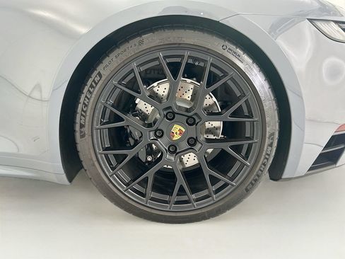 Certified 2023 Porsche 911 Carrera S RWD image 28