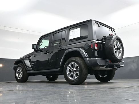 Used 2022 Jeep Wrangler Unlimited Sahara w/ Dual Top Group image 42