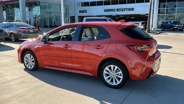 Used 2025 Toyota Corolla SE w/ SE Package FWD image 22