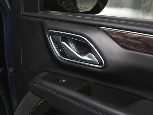 Used 2022 Chevrolet Tahoe LT w/ Luxury Package image 15