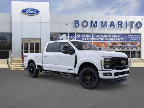 New 2026 Ford F250 Lariat w/ Black Appearance Package image 7