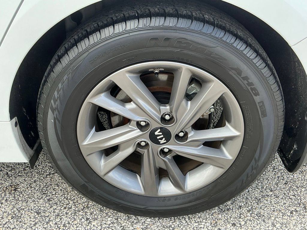Used 2020 Kia Optima LX FWD image 21