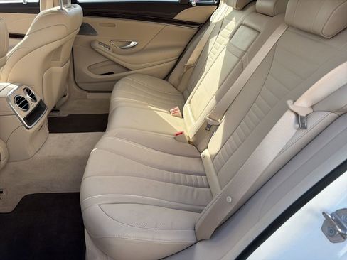 Used 2019 Mercedes-Benz S 560 Sedan image 9