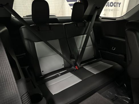 Used 2023 Ford Explorer XLT w/ Equipment Group 202A image 23