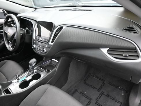 Used 2024 Chevrolet Malibu LT FWD image 39