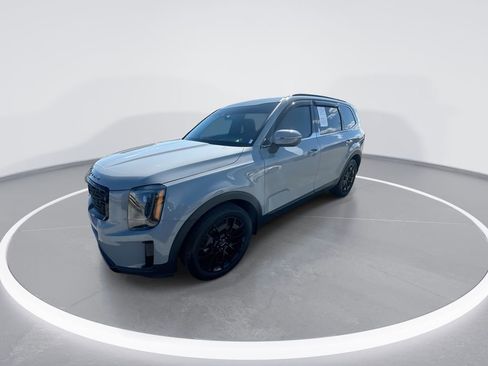 Used 2022 Kia Telluride EX w/ EX Premium Package image 4