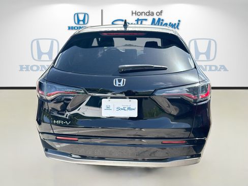 Certified 2023 Honda HR-V EX-L image 6