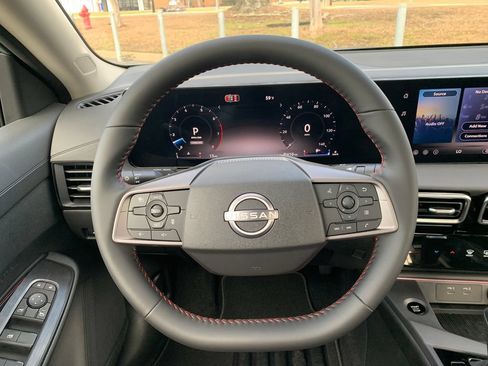 New 2026 Nissan Sentra SR FWD image 8