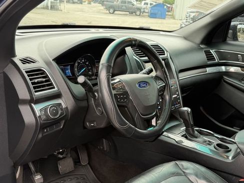Used 2016 Ford Explorer Limited w/ Equipment Group 301A FWD image 15