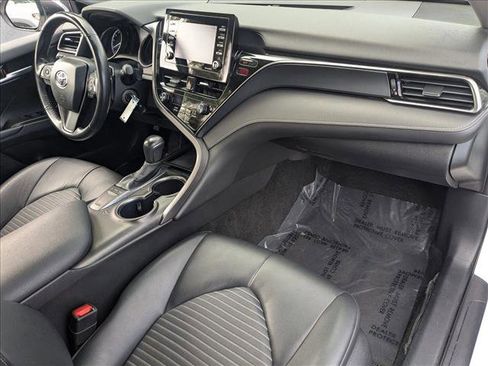 Used 2024 Toyota Camry SE image 21