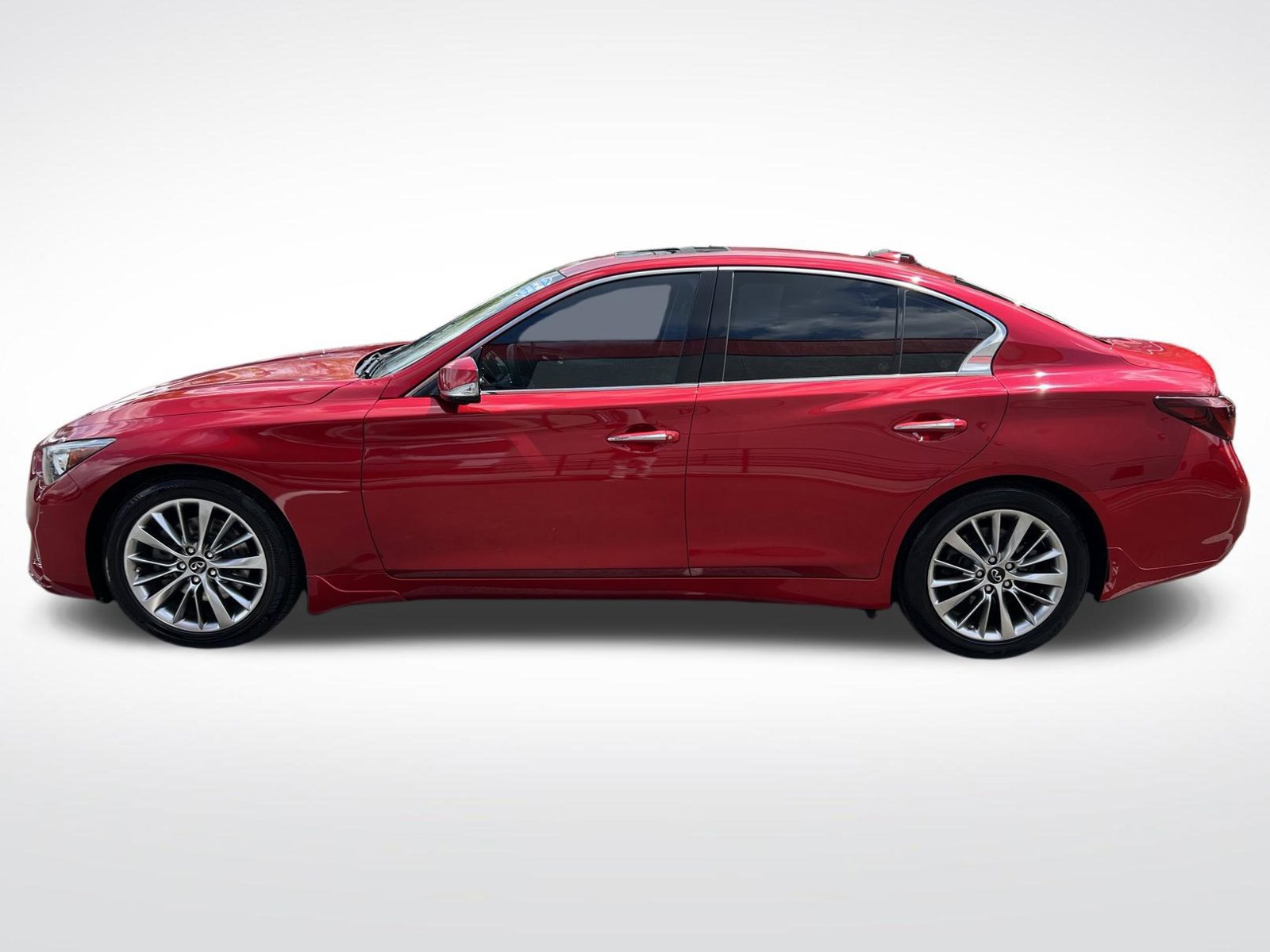Used 2022 INFINITI Q50 Luxe w/ Cargo Package AWD/4WD image 5