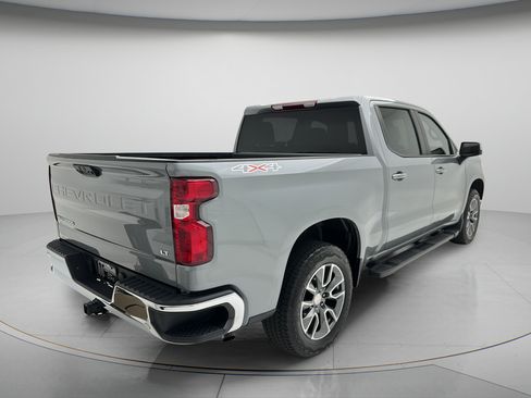Used 2024 Chevrolet Silverado 1500 LT AWD/4WD image 5