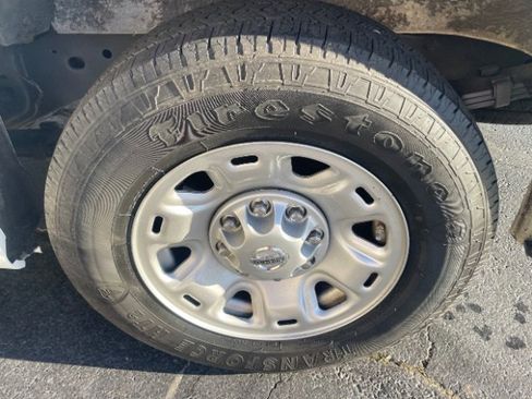 Used 2019 Nissan NV 2500 SV image 24