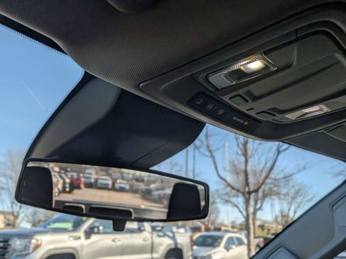 Used 2023 Chevrolet Silverado 1500 LT image 32