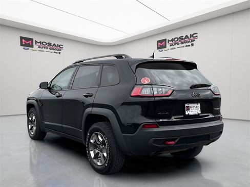 Used 2019 Jeep Cherokee Trailhawk w/ Comfort/Convenience Group image 5