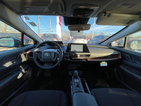 New 2026 Toyota Prius Plug-In Hybrid image 9